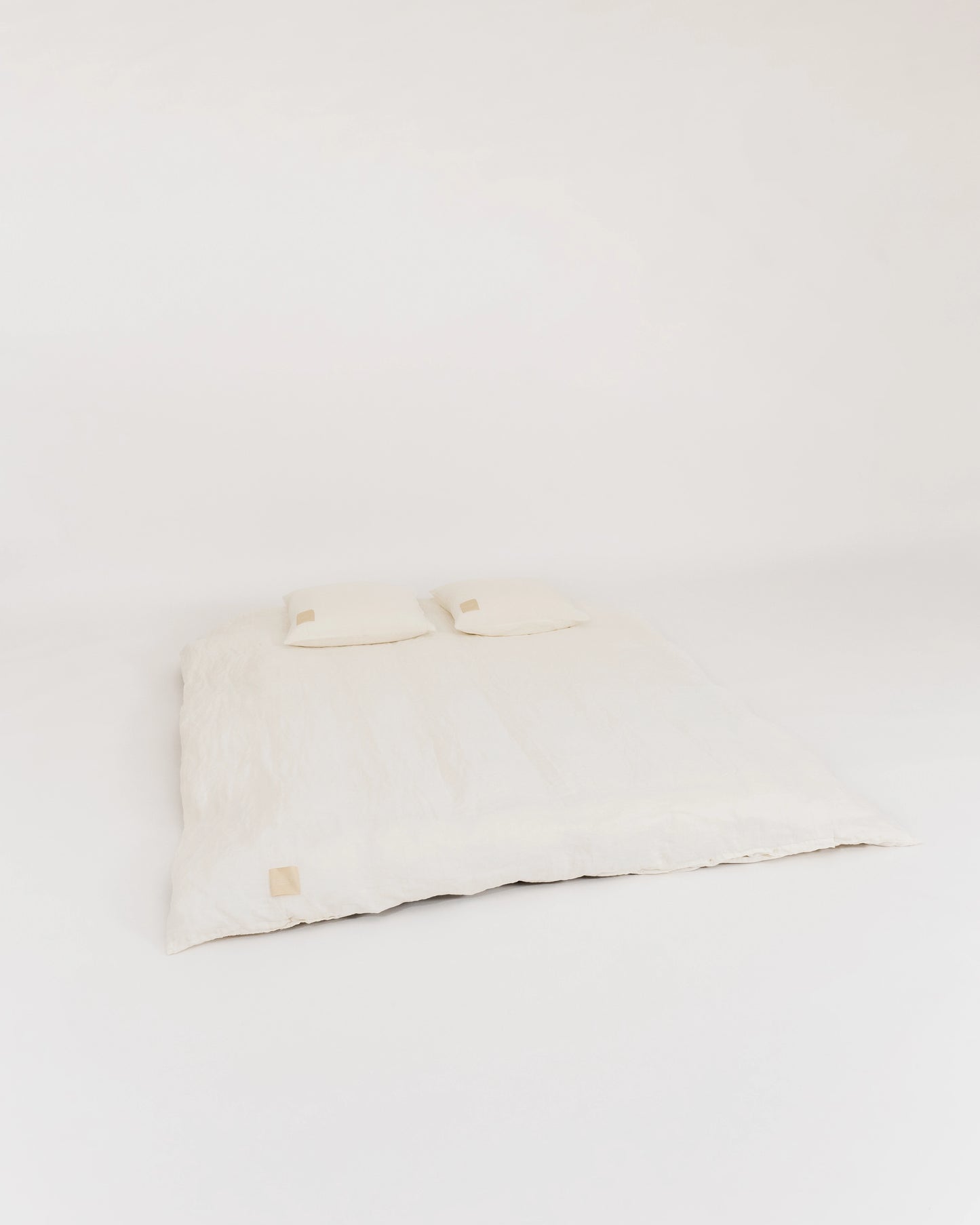 Vita-linnesängkläder-produktbild-chimi-home-örngott-Japandi-Collection