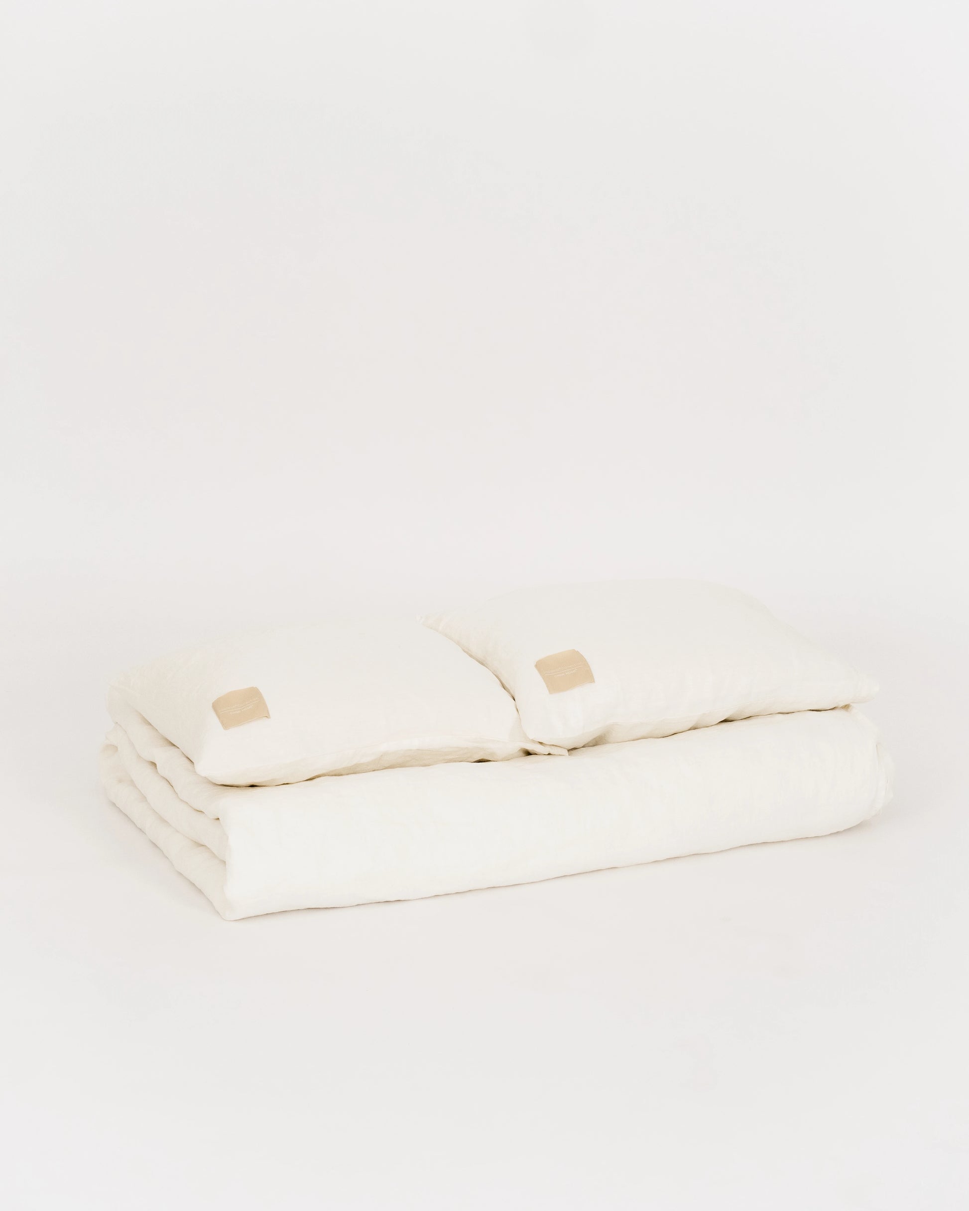 Vita-linnesängkläder-produktbild-chimi-home-örngott-Japandi-Collection
