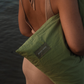 gröna-sängkläder-produktbild-chimi-home-örngott-modell-logga-utomhus-rainbow-collection