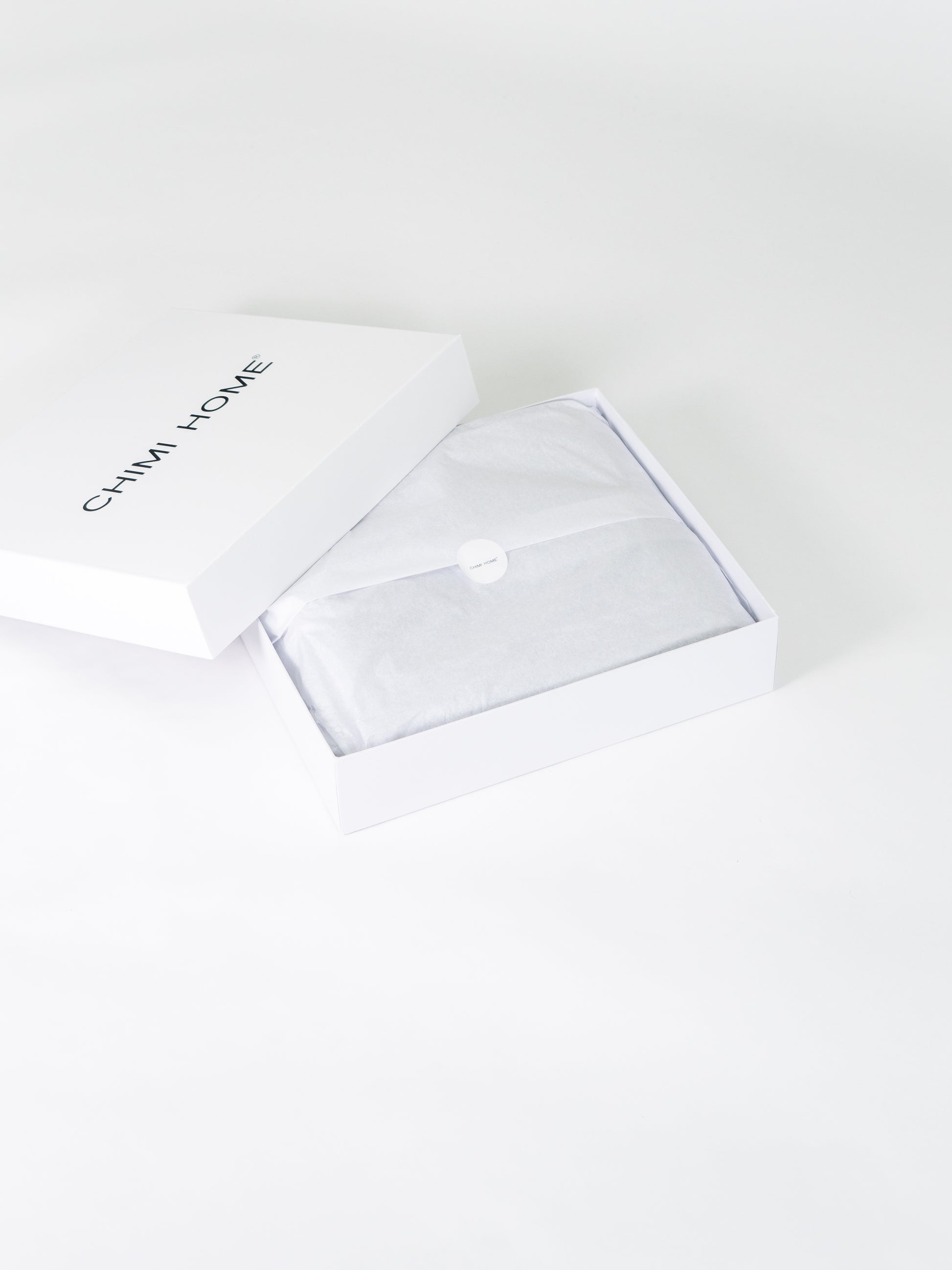 grått-handduksset-produktbild-chimi-home-frotté-giftbox-signature-collection 