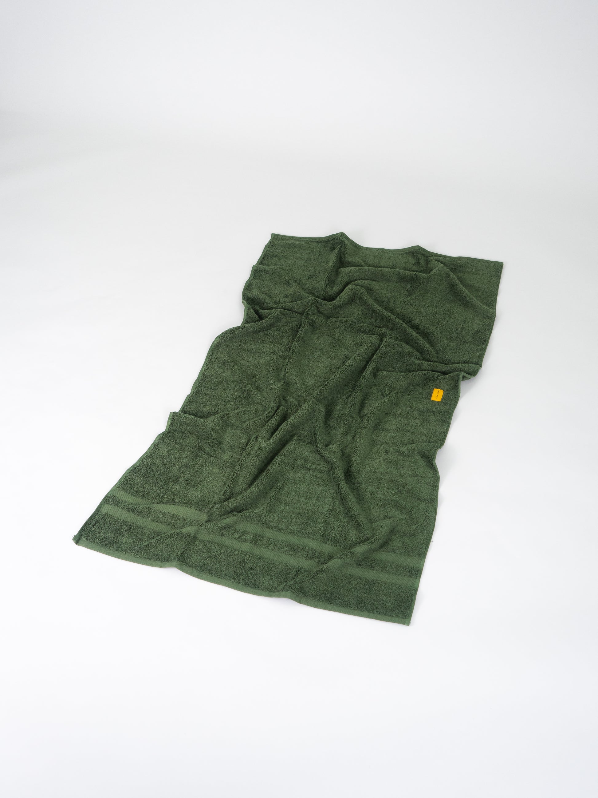 gröna-handdukar-i-set-produktbild-chimi-home-frotté-signature-collection