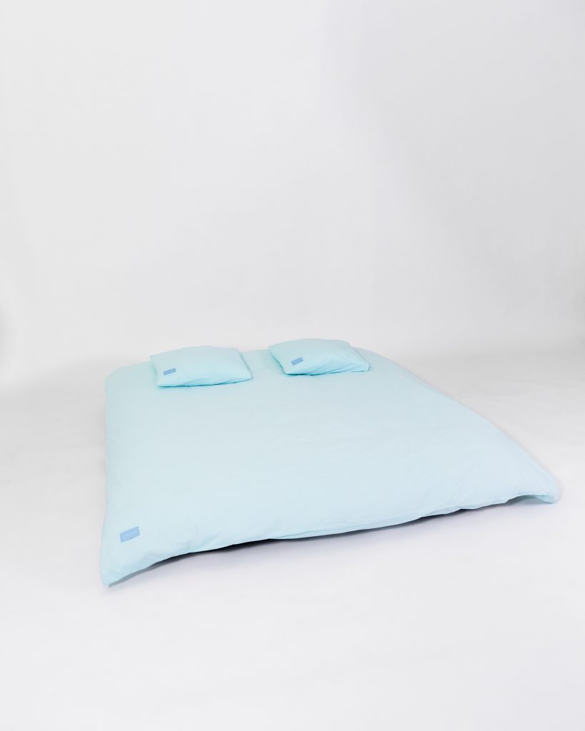 blåa-sängkläder-produktbild-chimi-home-örngott-rainbow-collection